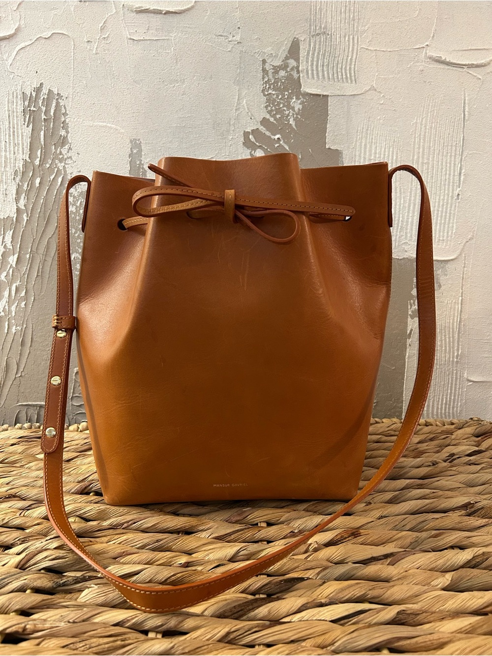 Mansur Gavriel Women’s Leather Bucket Bag in Cognac Brown